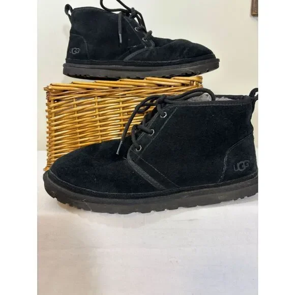 Men's UGG Neumel Chukka Boots Size 11 Black Suede